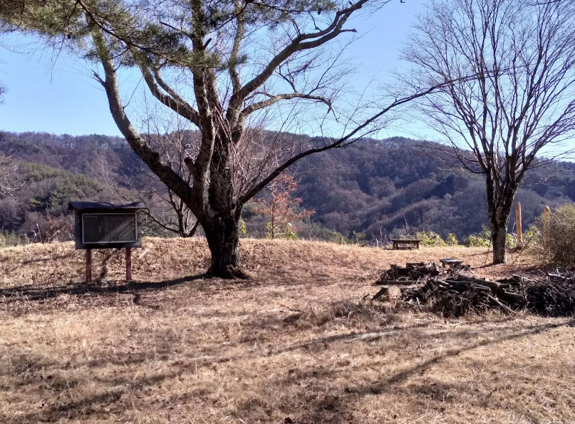 Kuwabara Castle Ruins, Japan